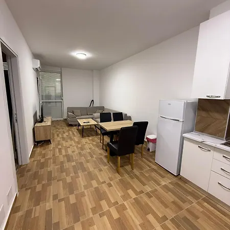 Gjzeqiri Apartmán *