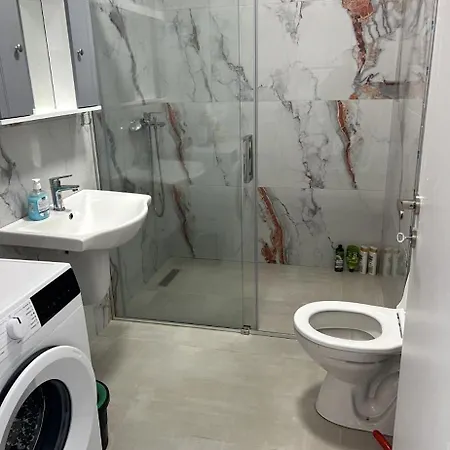 Gjzeqiri Apartmán *